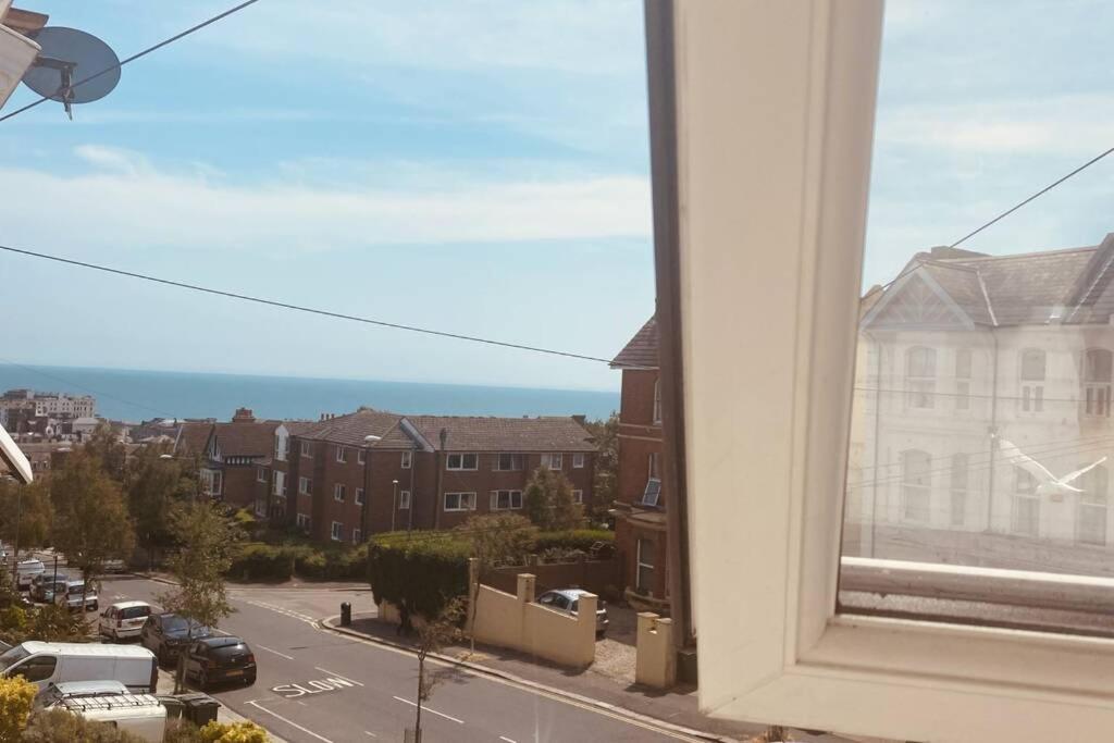 Unique Sea View Apartment Hastings Extérieur photo