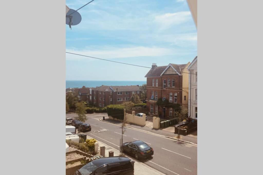 Unique Sea View Apartment Hastings Extérieur photo