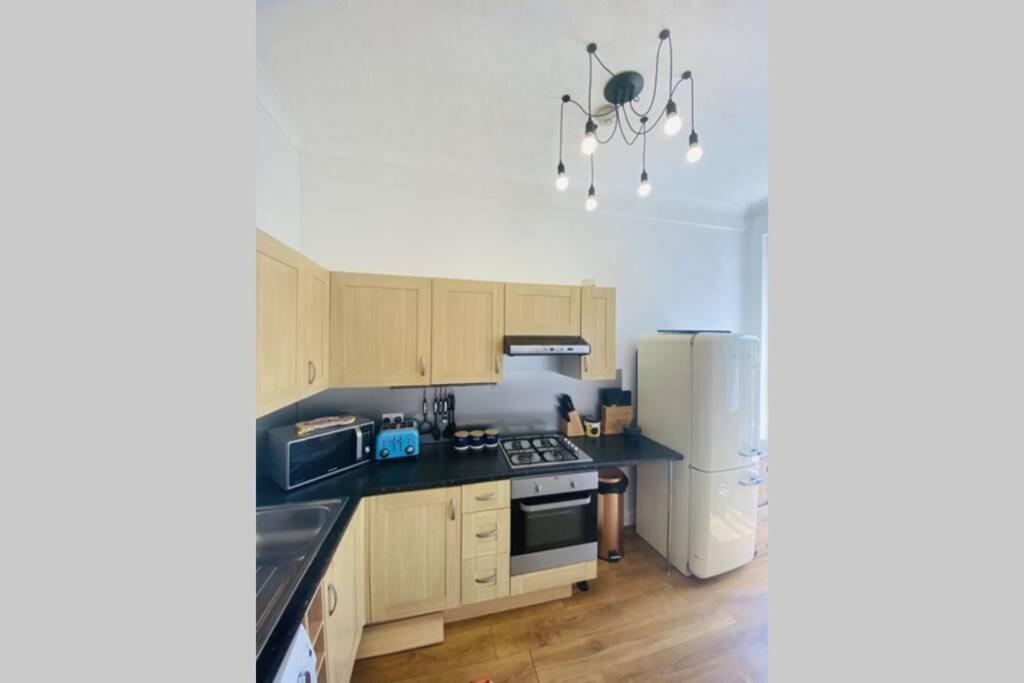 Unique Sea View Apartment Hastings Extérieur photo